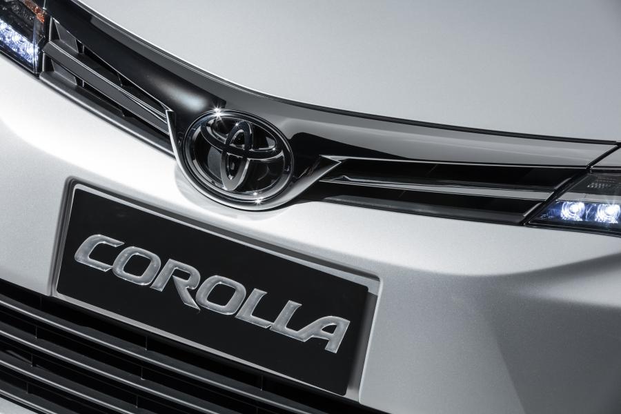 Детали экстерьера Toyota Corolla XEi 2017 года  (LA) (фото 13 из 23)